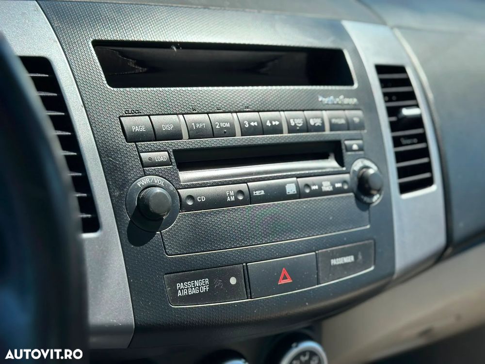 Mitsubishi Outlander 2.0 DI-D Intense - 12