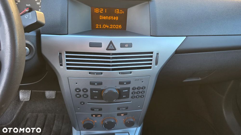 Opel Astra - 33