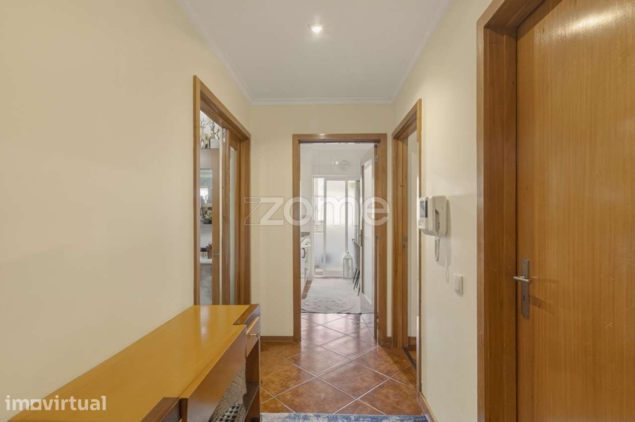 Apartamento T1+1 com metro à porta, Vilar de Andorinho - Grande imagem: 2/15