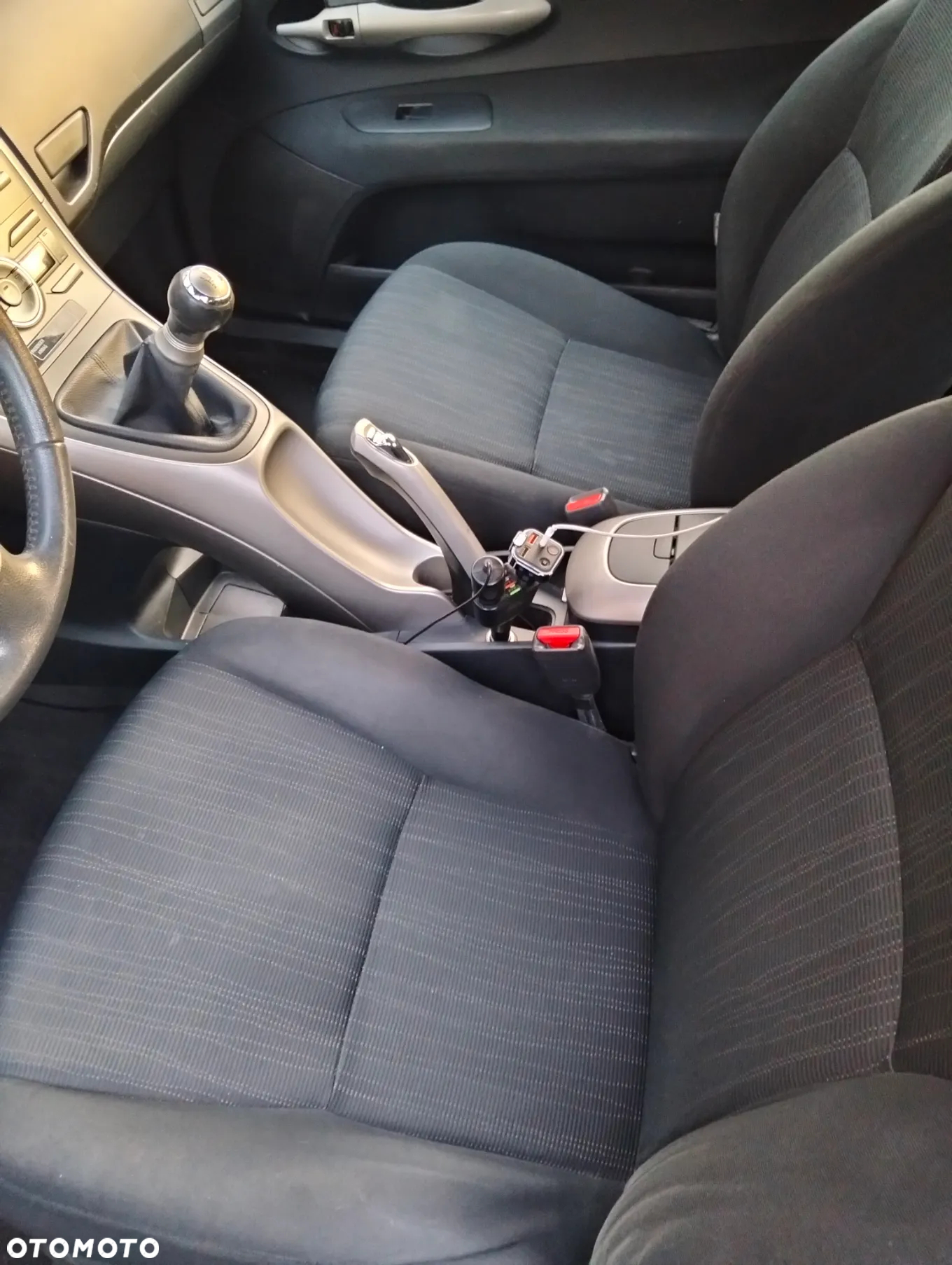 Toyota Auris 1.6 VVT-i Terra - 4