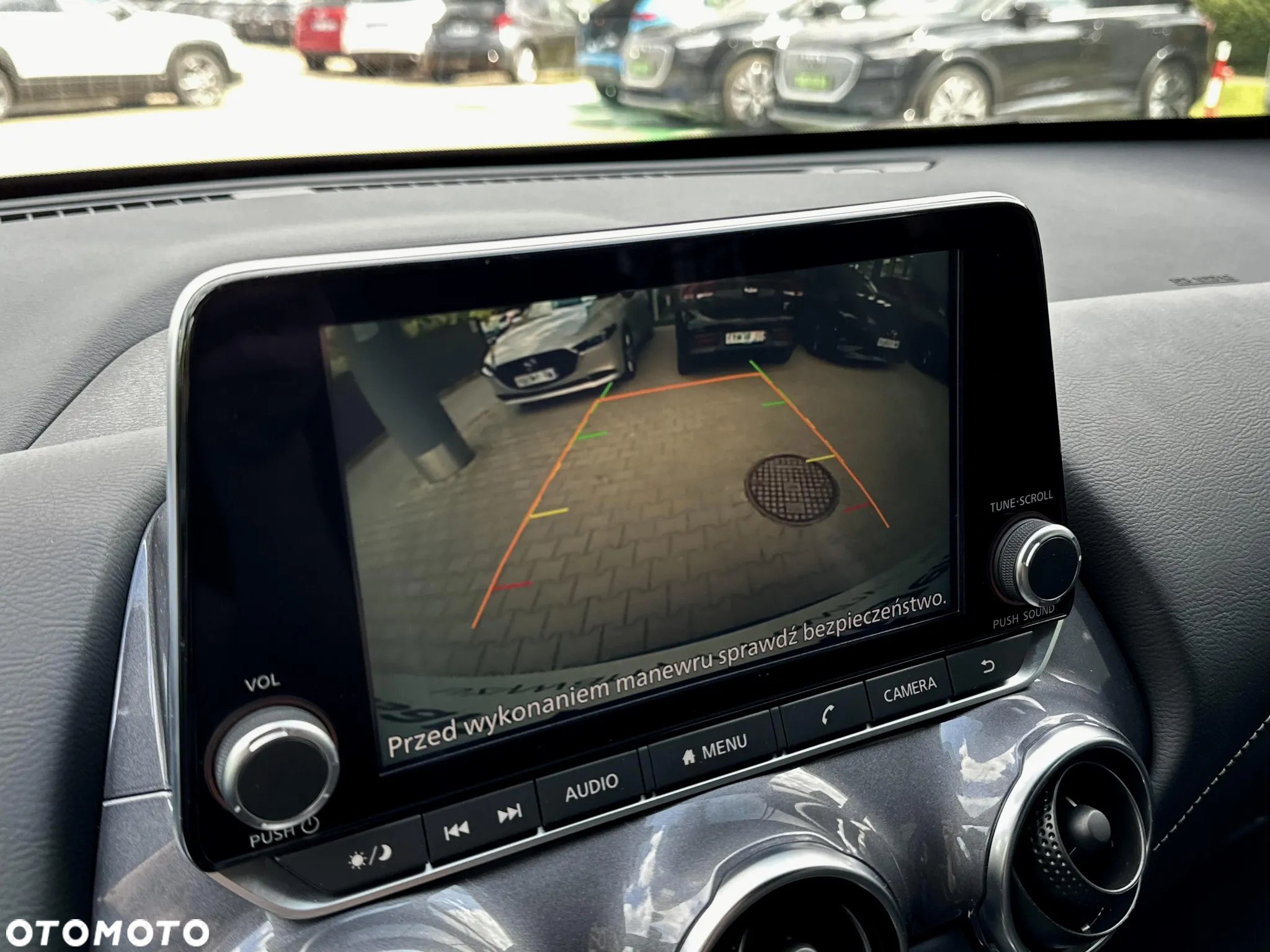 Nissan Juke 1.6 Hybrid N-Connecta AMT - 24