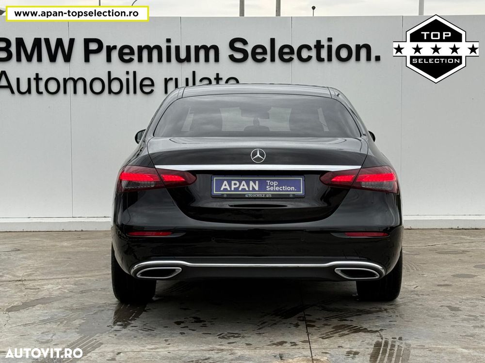 Mercedes-Benz E - 12