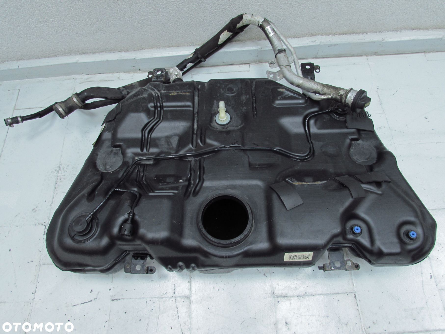 VOLVO XC60 2.4 D5 2WD 08-17 ZBIORNIK BAK PALIWA 31303264 - 1