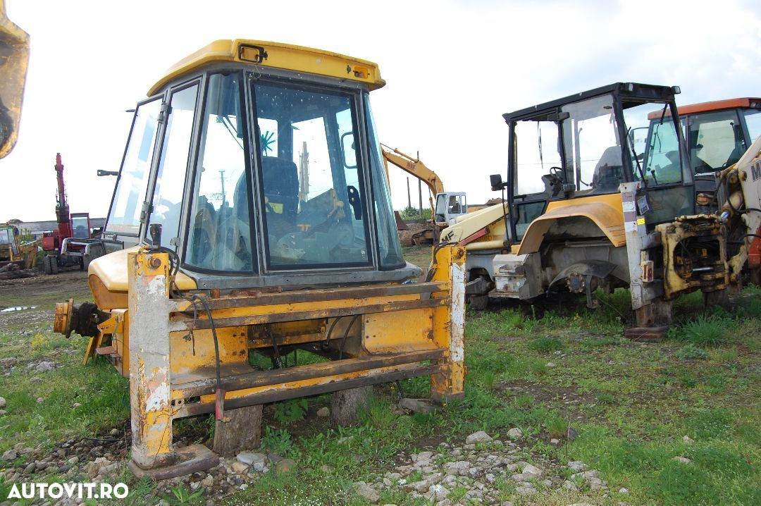 Dezmembrez JCB 4CX din 1994 - 4