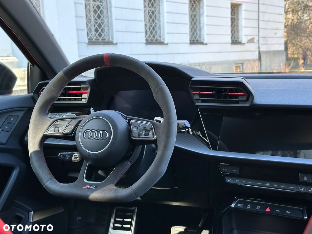 Audi RS3 Limousine - 18