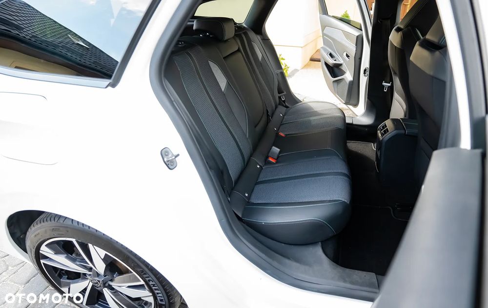 Peugeot 308 BlueHDi 130 EAT8 Stop & Start Allure Pack - 27