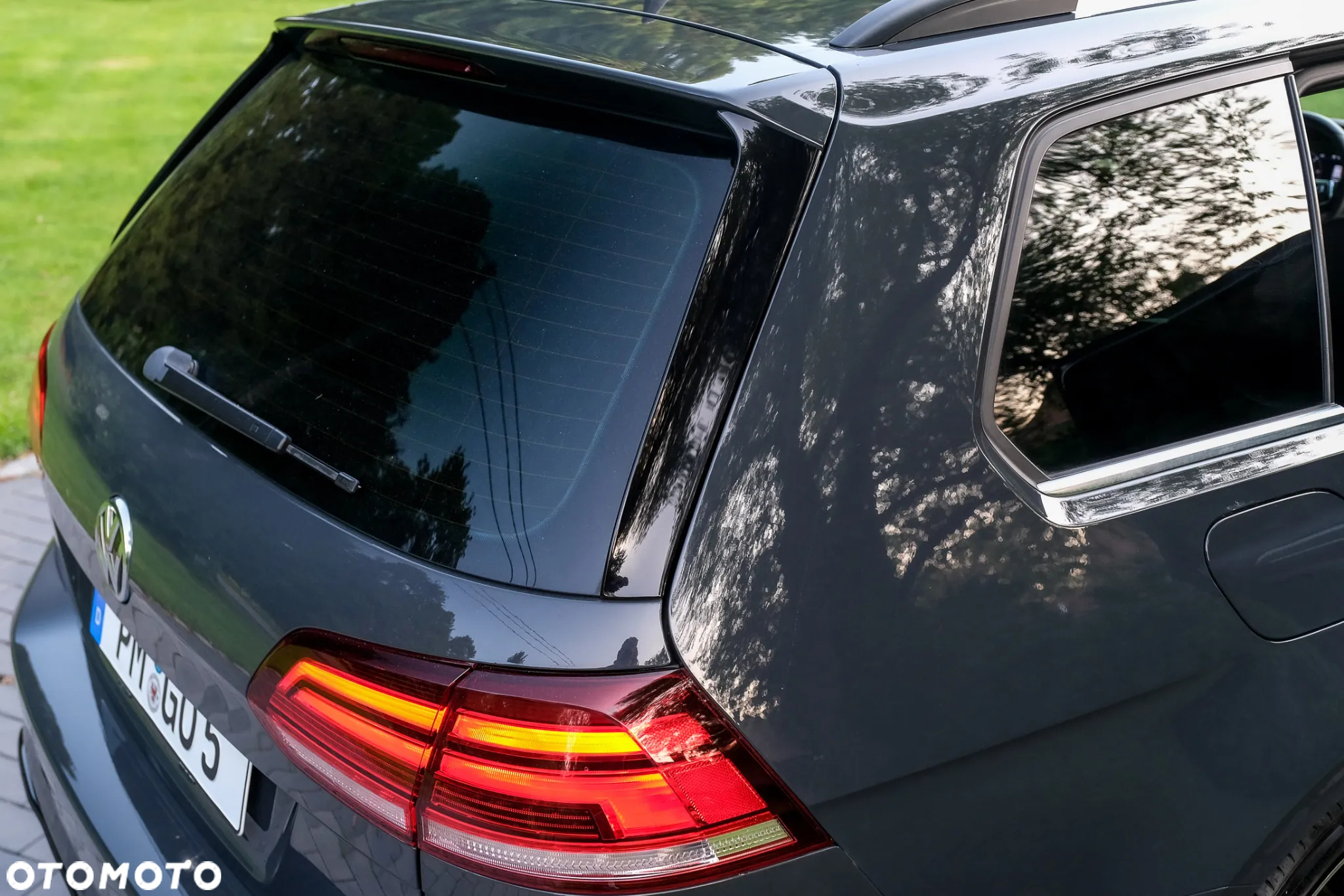 Volkswagen Golf VIII 2.0 TDI R-Line DSG - 17