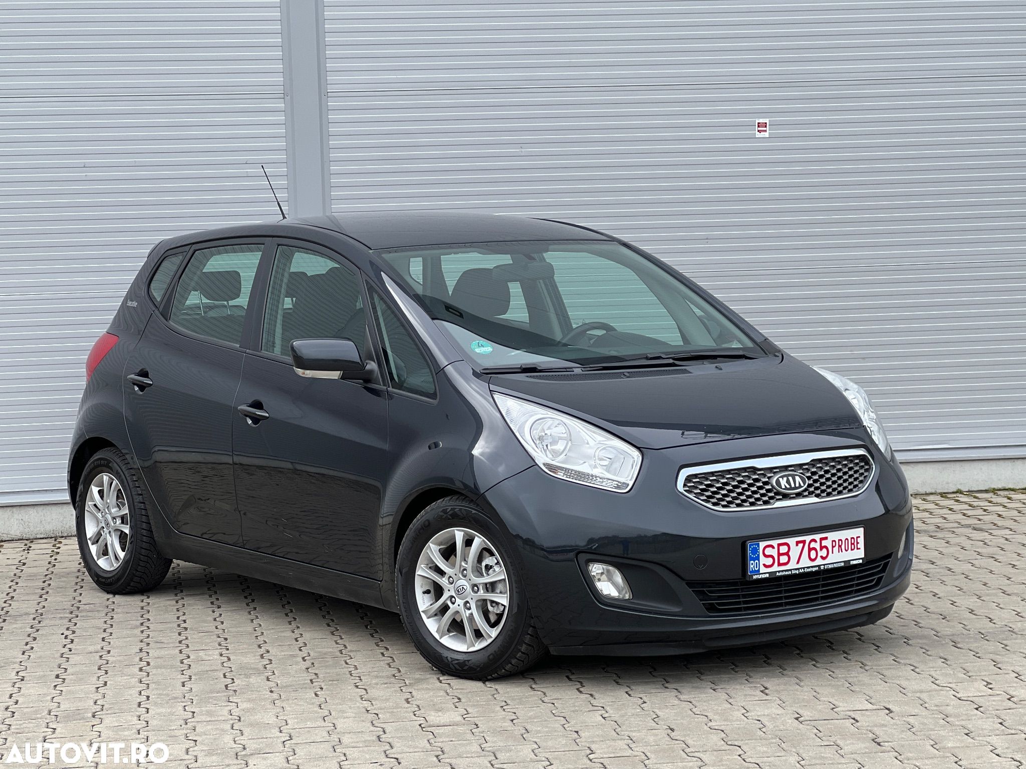 Kia Venga 1.6 CRDi 128 Black Collection - 1