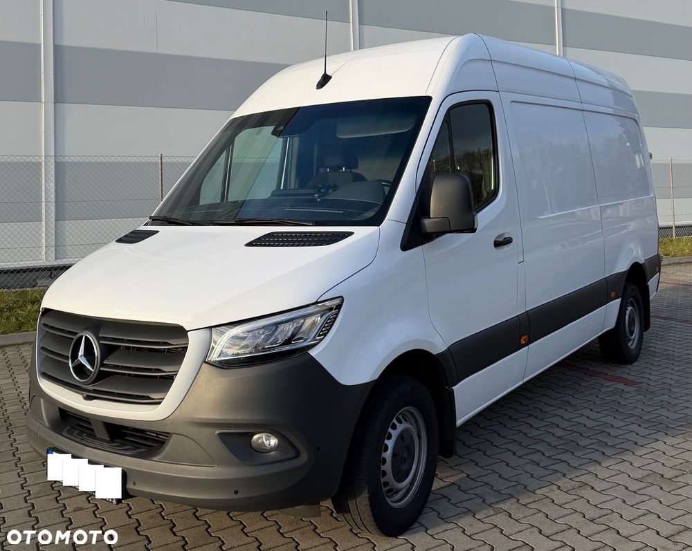 Mercedes-Benz Sprinter 319 - 1
