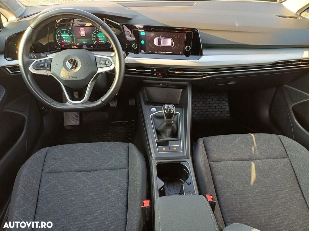 Volkswagen Golf - 11