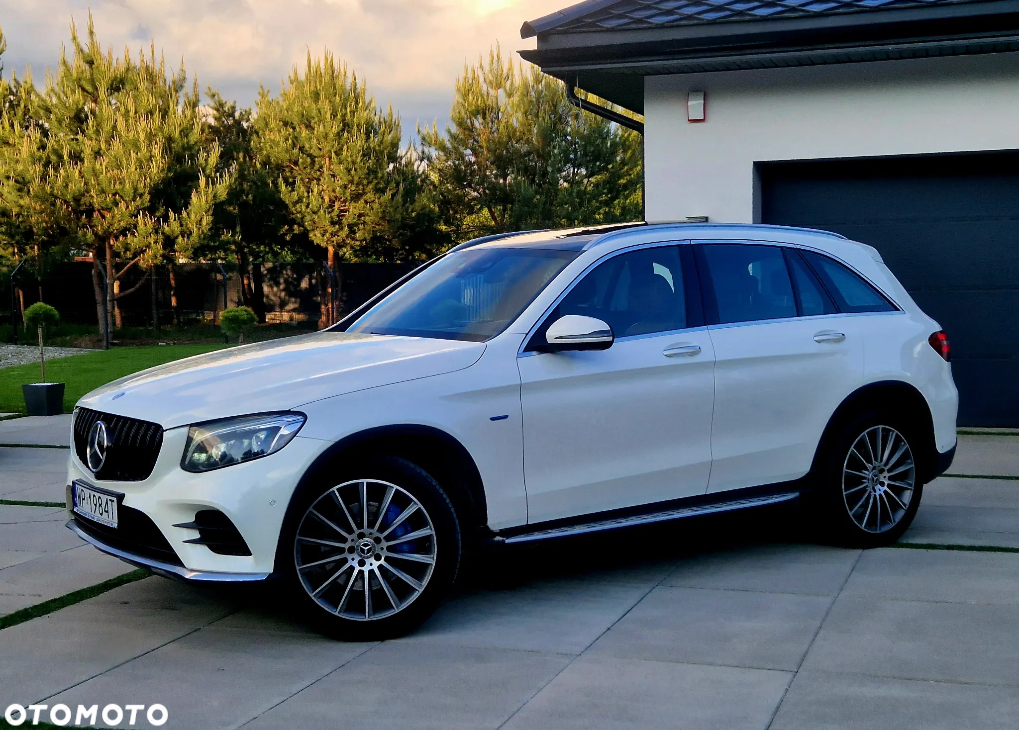 Mercedes-Benz GLC 350 e 4Matic 7G-TRONIC AMG Line - 18