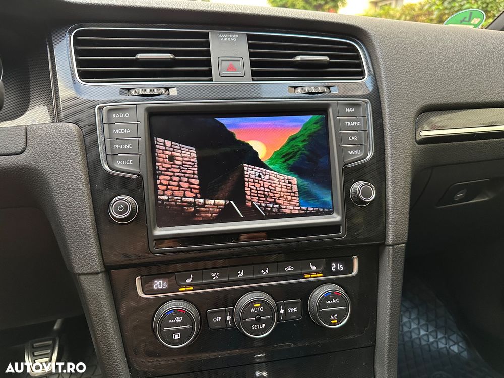 Volkswagen Golf 2.0 TDI GTD - 11