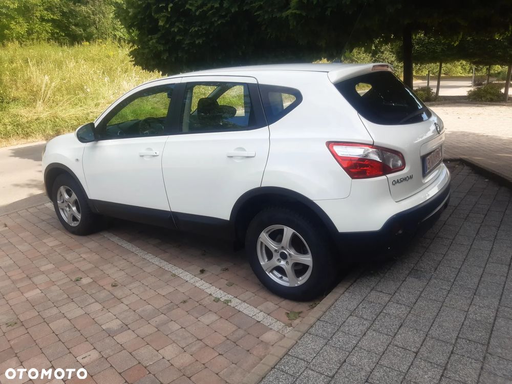 Nissan Qashqai 1.6 DCi N-Connecta - 10
