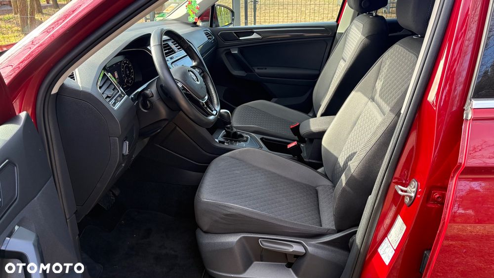 Volkswagen Tiguan - 22
