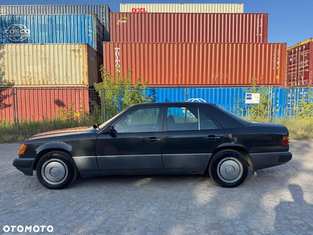 Mercedes-Benz W124 (1984-1993) - 11