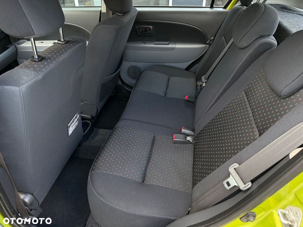 Daihatsu Sirion 1.0 - 39