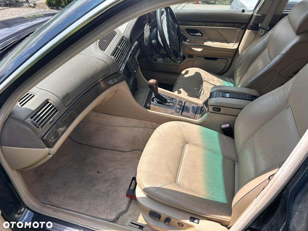 BMW Seria 7 750iL - 9