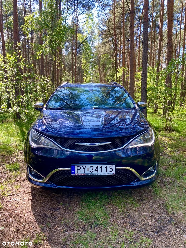 Chrysler Pacifica - 3