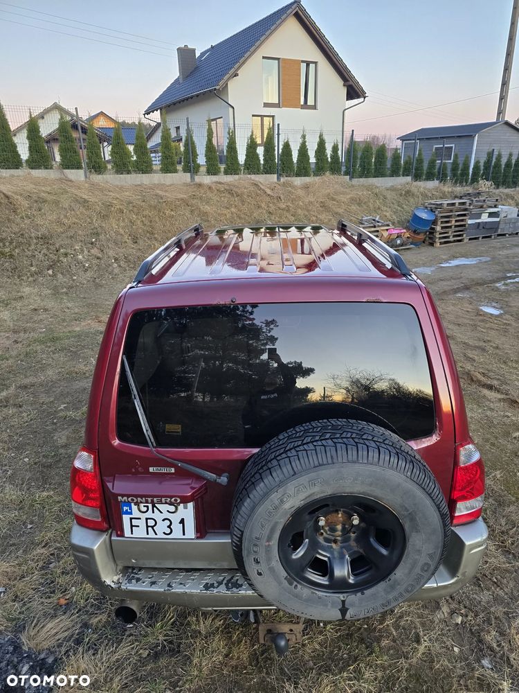 Mitsubishi Montero - 11