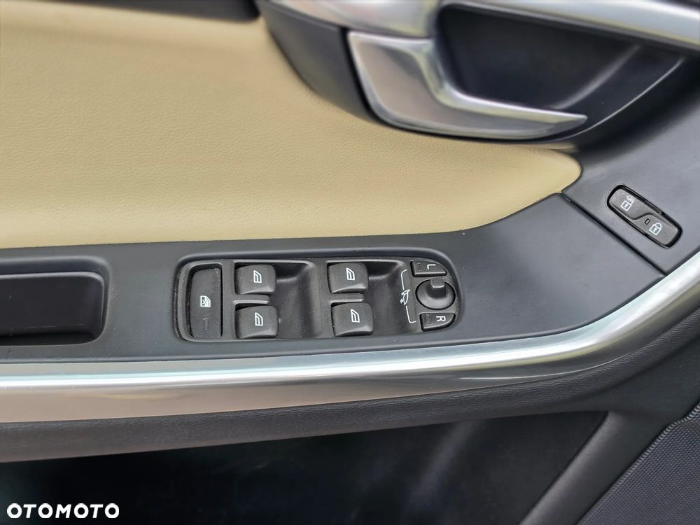 Volvo V60 - 16