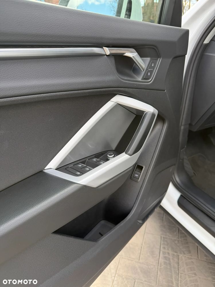 Audi Q3 Sportback 35 TFSI S tronic - 17