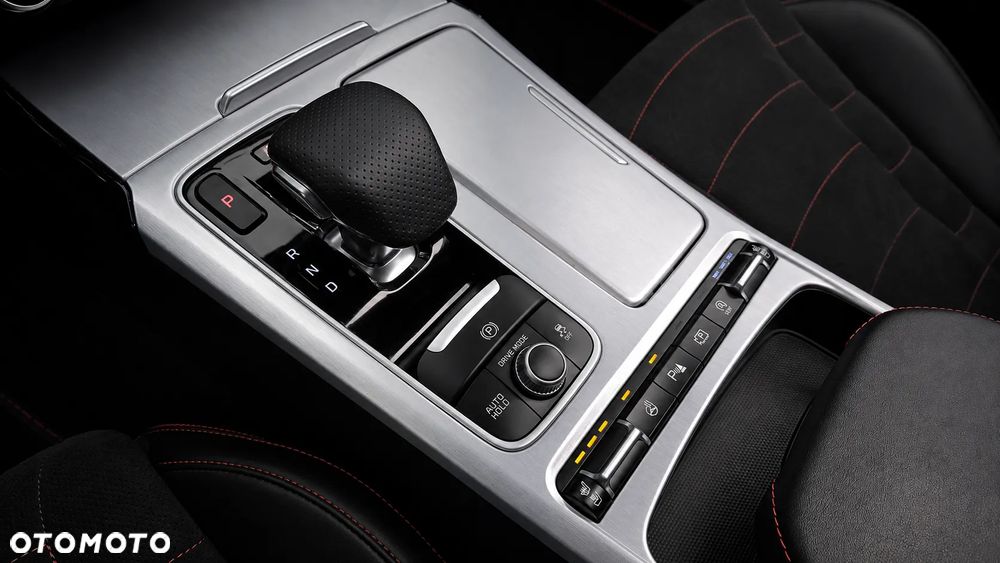 Kia Stinger 3.3 T-GDI AWD OPF GT - 11