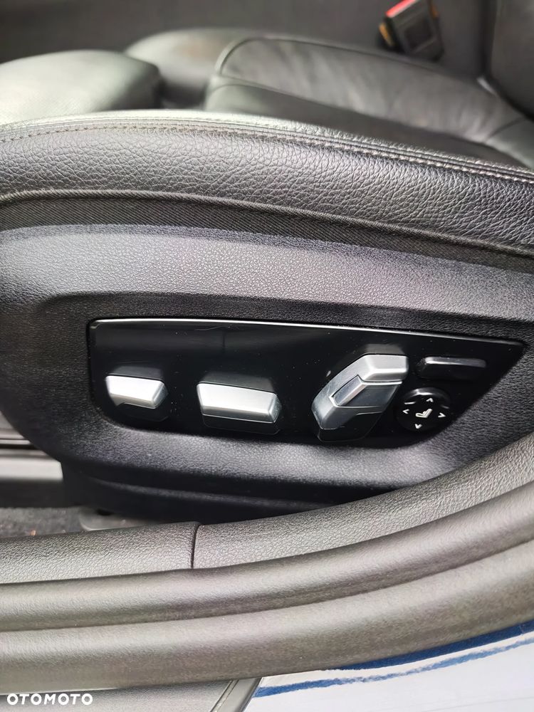 BMW Seria 5 520d Efficient Dynamics Edition Sport Line - 40