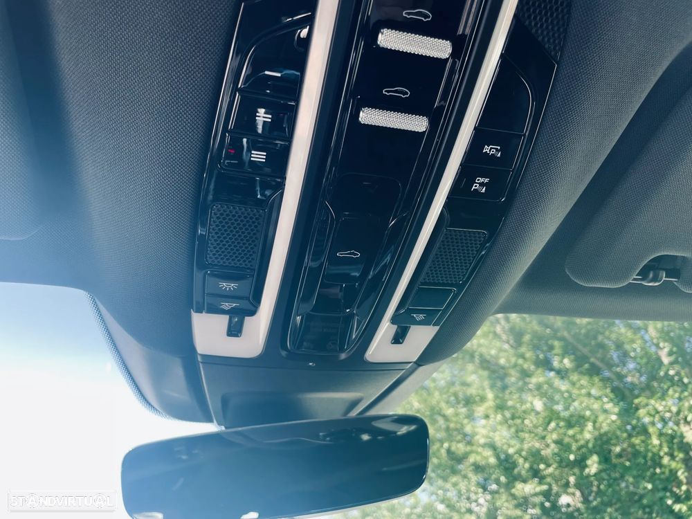 Porsche Panamera 4 E-Hybrid Platinum Edition - 28