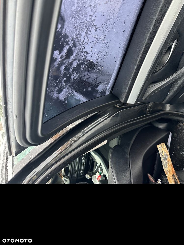 BMW Seria 5 520d - 29