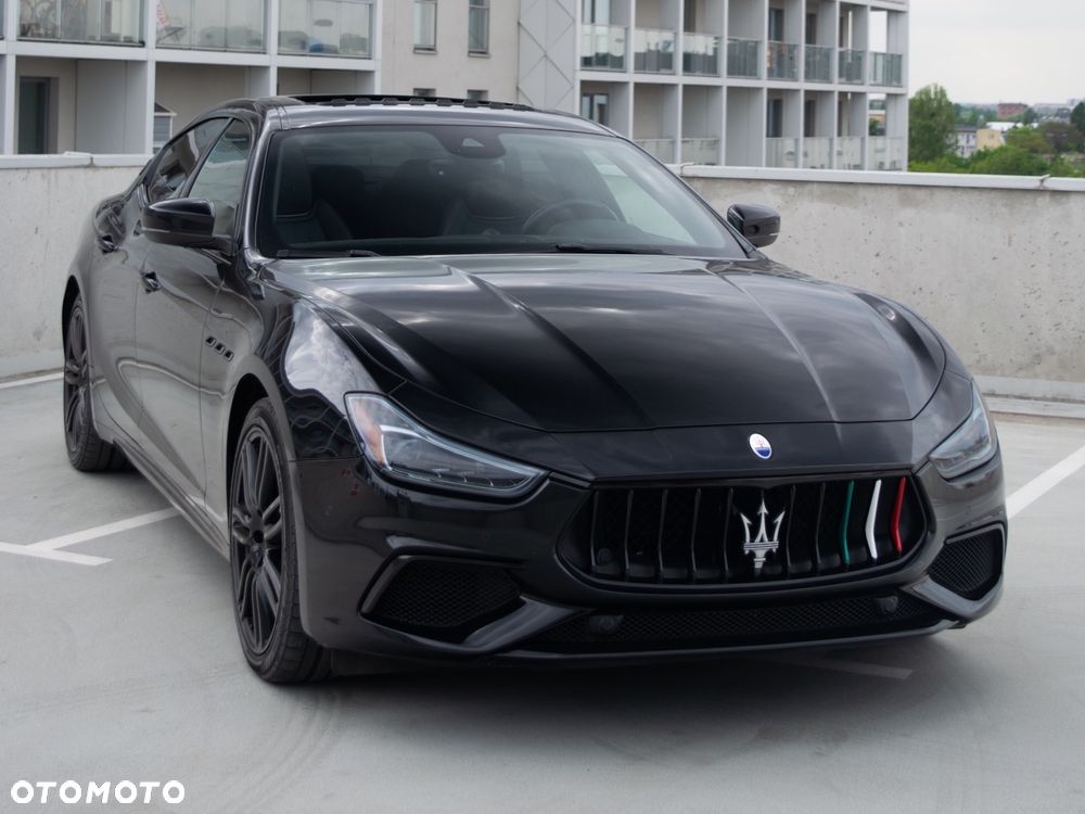 Maserati Ghibli S GranSport - 3