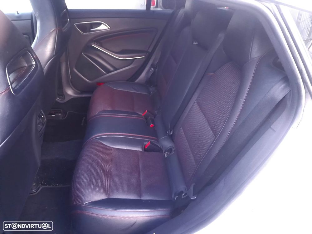 Mercedes-Benz CLA 220 d Shooting Brake AMG Line Aut. - 15