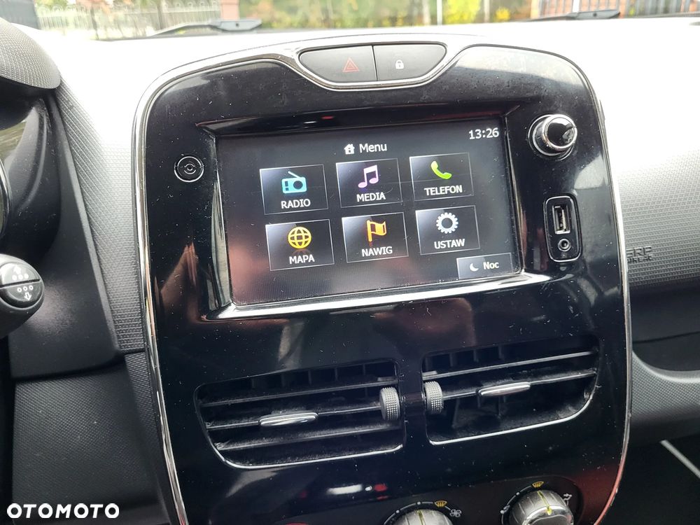 Renault Clio 1.2 16V 75 LIMITED - 27