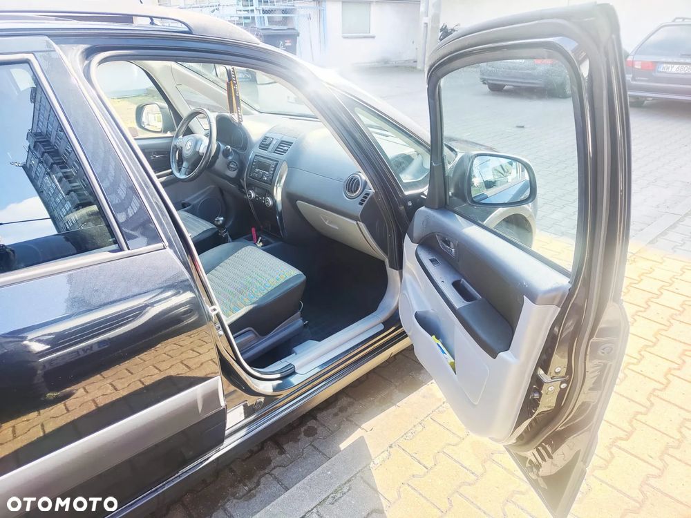 Suzuki SX4 - 34