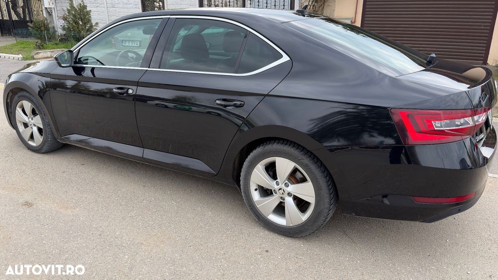 Skoda Superb 2.0 TDI DSG 4X4 Style - 2