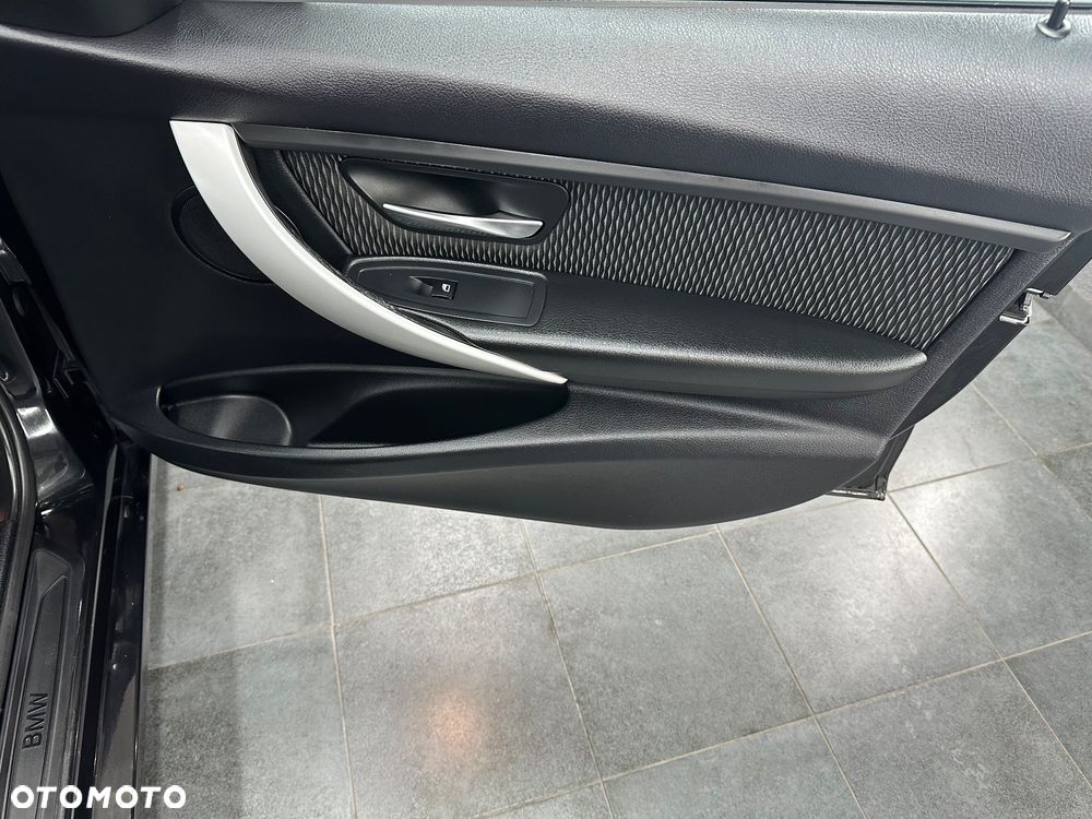 BMW Seria 3 - 31
