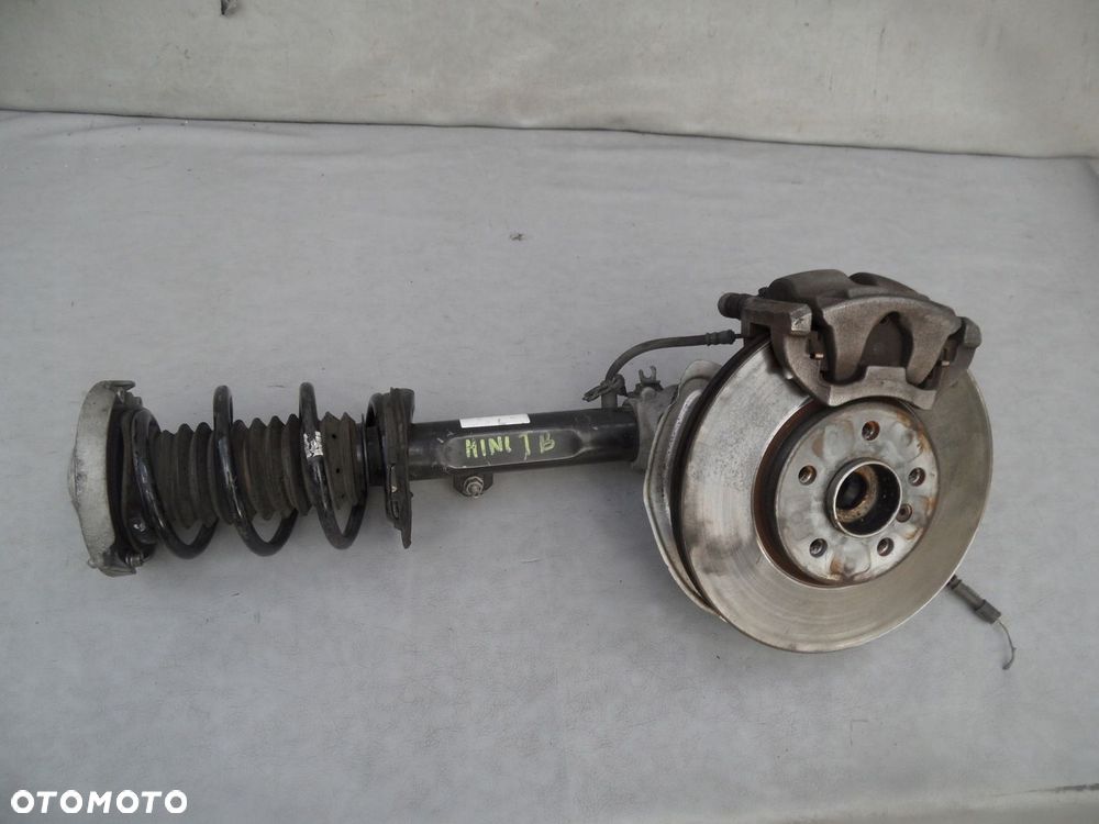 MCPERSON MCPHERSON ZWROTNICA PRAWY PRZÓD BMW X1 X2 2 F45 F48
