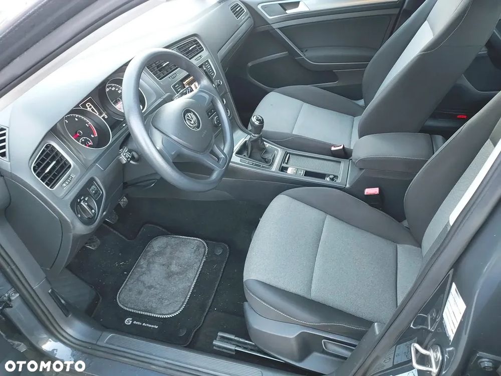 Volkswagen Golf VII 1.6 TDI BlueMotion Trendline - 11