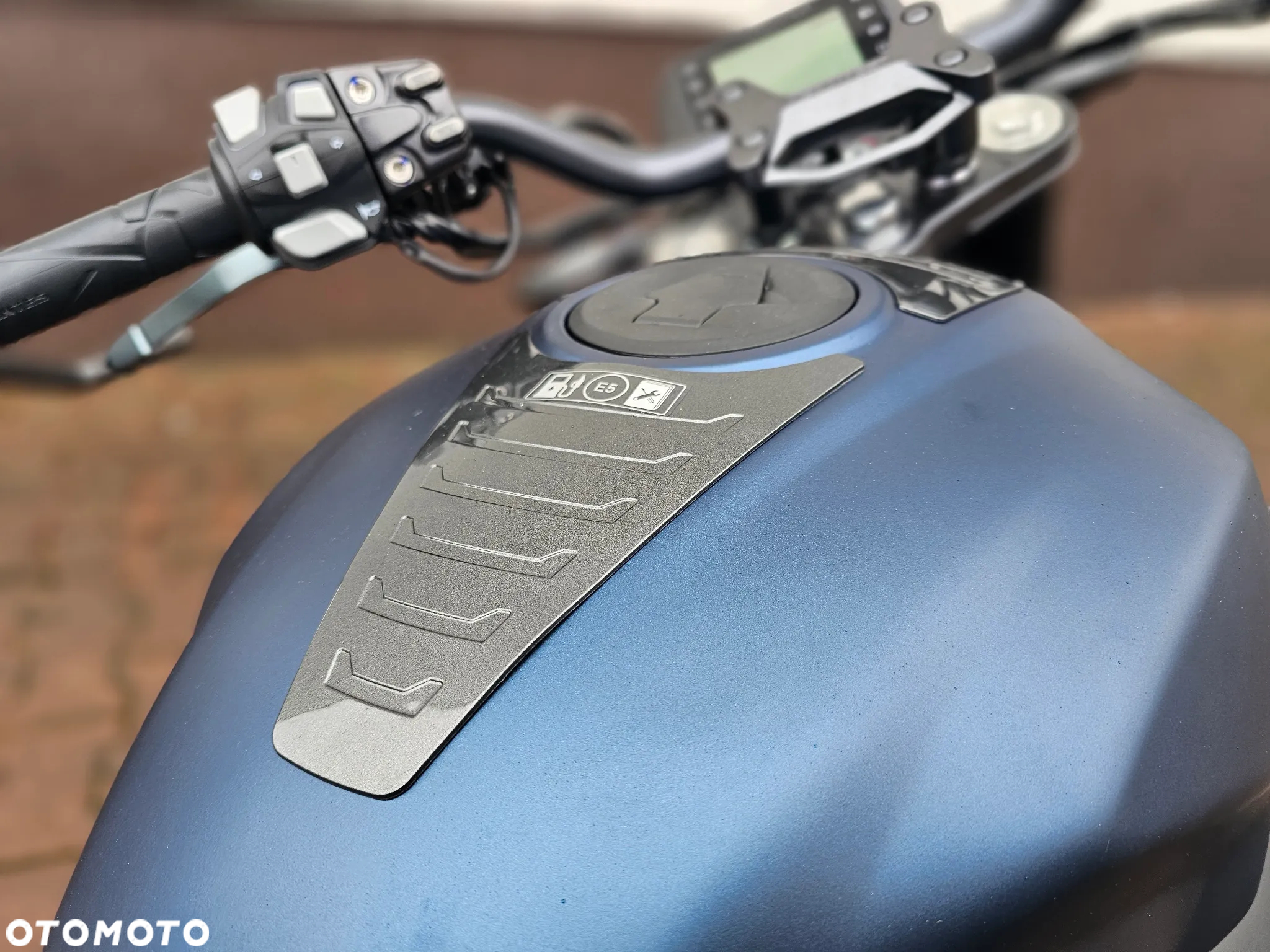 Zontes 125 G1 Spoke - 12