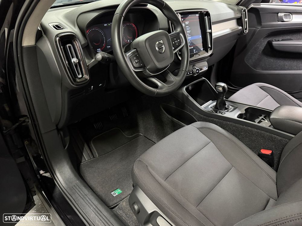 Volvo XC 40 2.0 D3 - 11