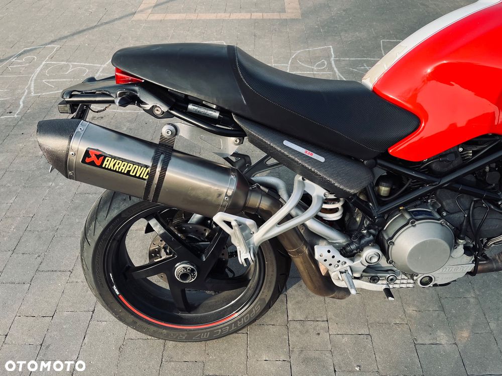 Ducati Monster - 4