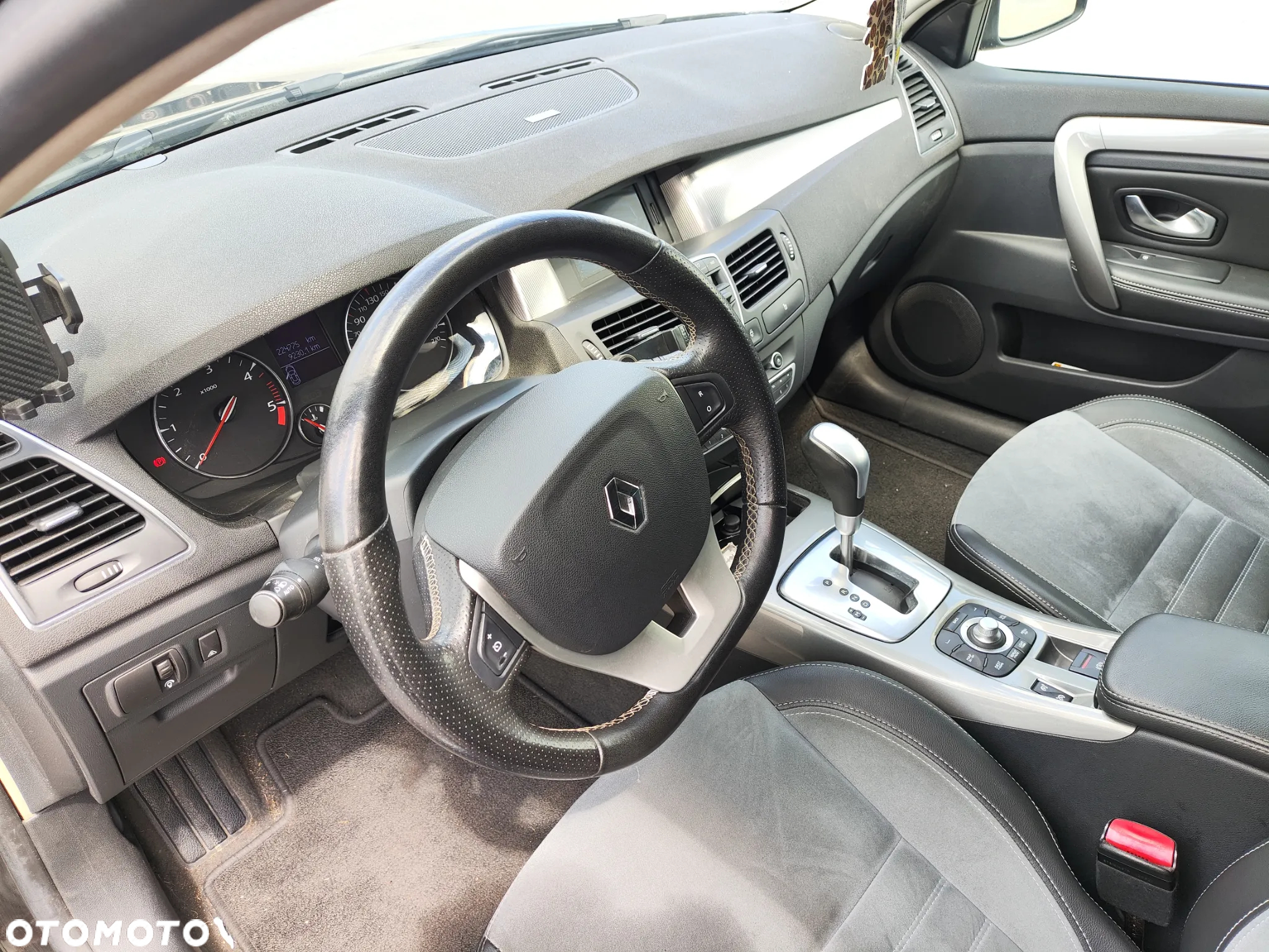 Renault Laguna Grandtour dCi 175 FAP Bose Edition - 21