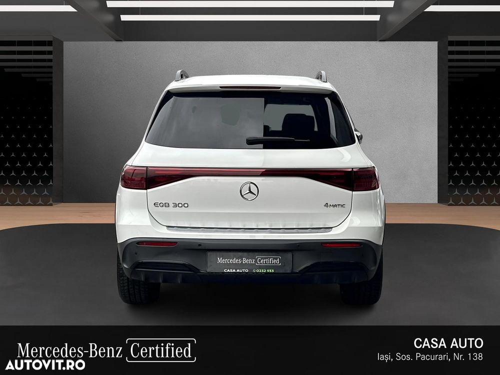 Mercedes-Benz EQB - 9