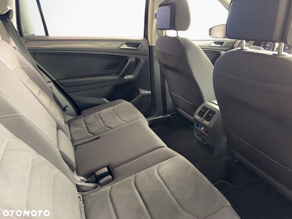 Volkswagen Tiguan Allspace - 16