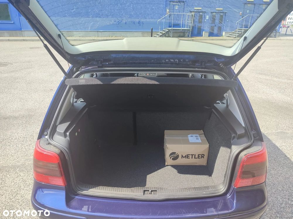 Volkswagen Golf - 16