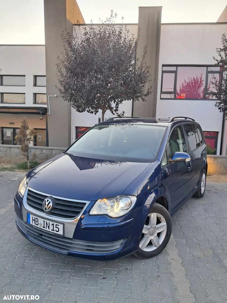 Volkswagen Touran 2.0 TDI Highline - 3