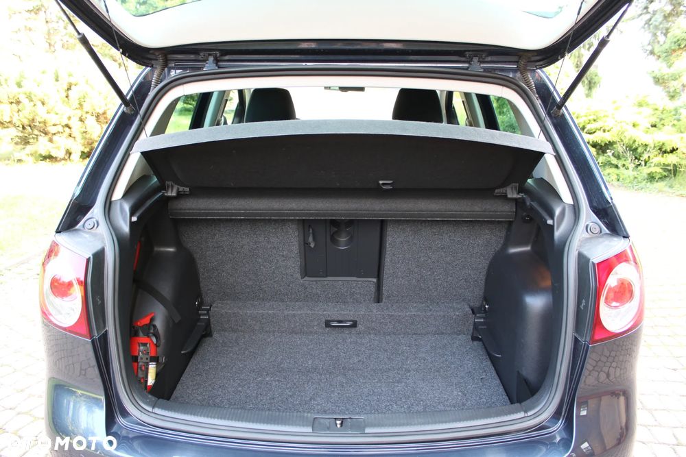 Volkswagen Golf 2.0 TDI DPF MATCH - 19