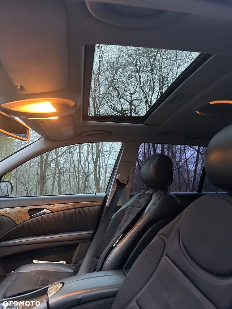 Mercedes-Benz Klasa E 320 CDI T Avantgarde - 21