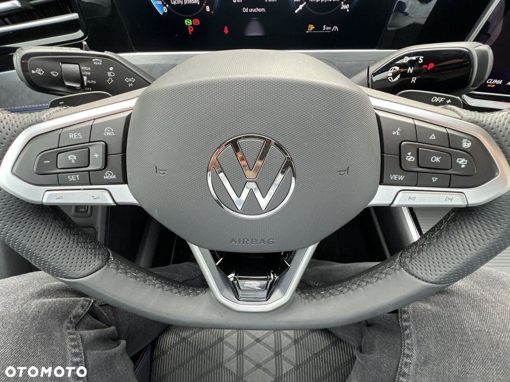 Volkswagen Passat - 16