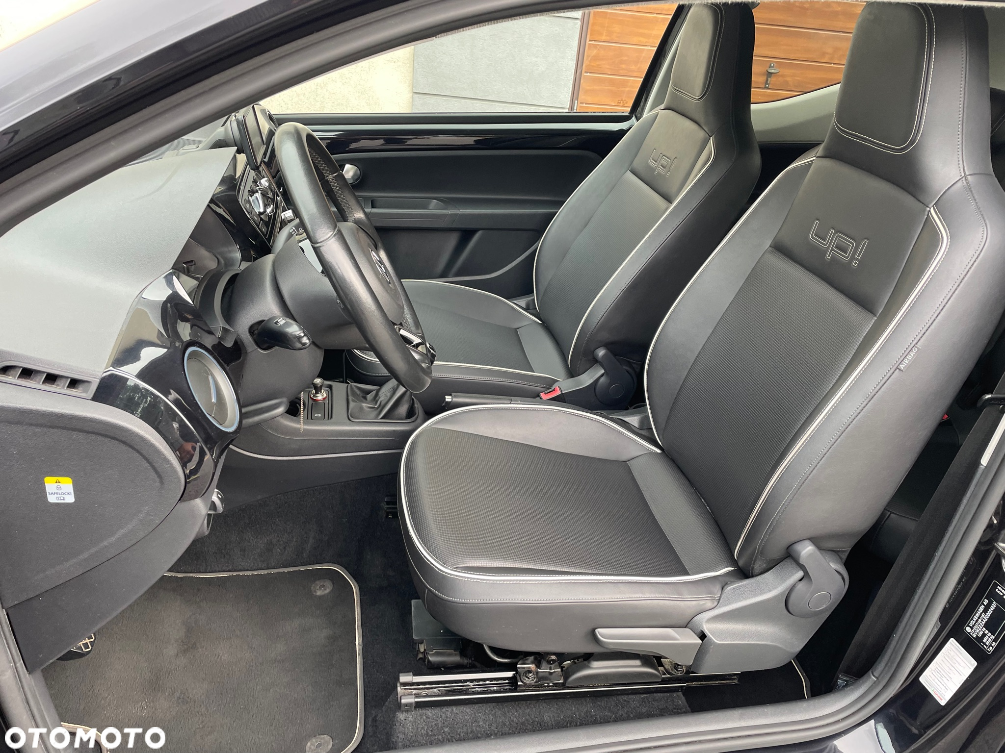 Volkswagen up! (BlueMotion Technology) move - 15