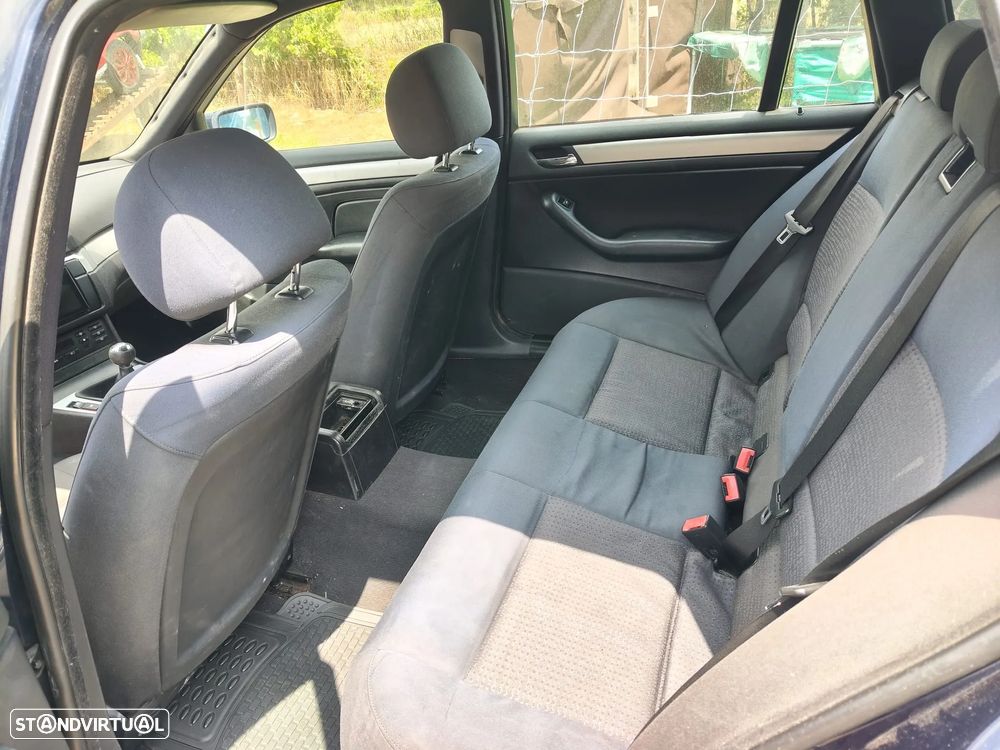 BMW 320 d 20 Anos Baviera - 13